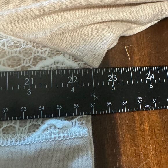 Alfred Dunner Blouse Womens L Tan White Scoop Neck Lace Embellished Long Sleeve - Picture 13 of 15